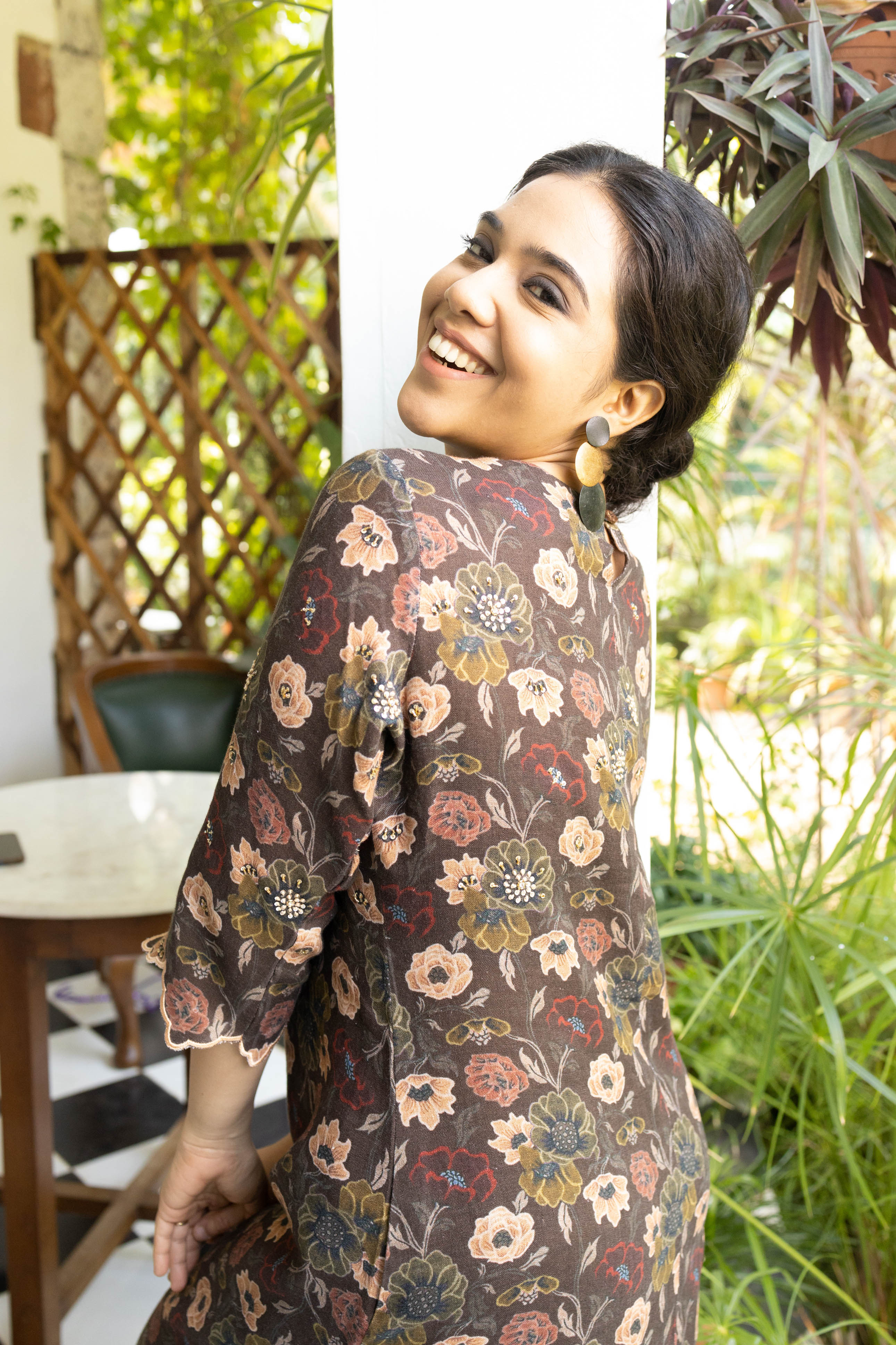 Chocolate Orchid Linen Set