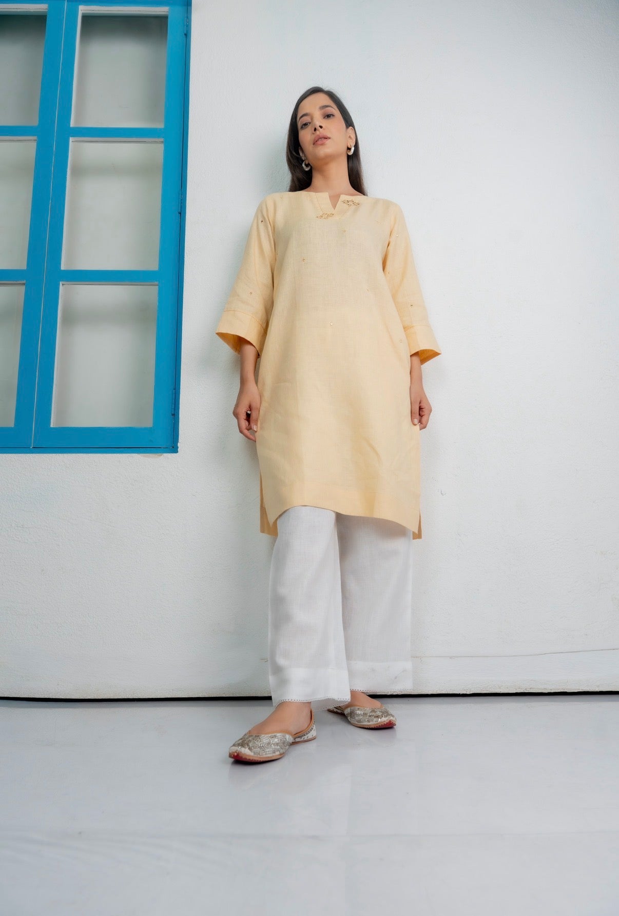 Mellow Yellow-White Linen Pair