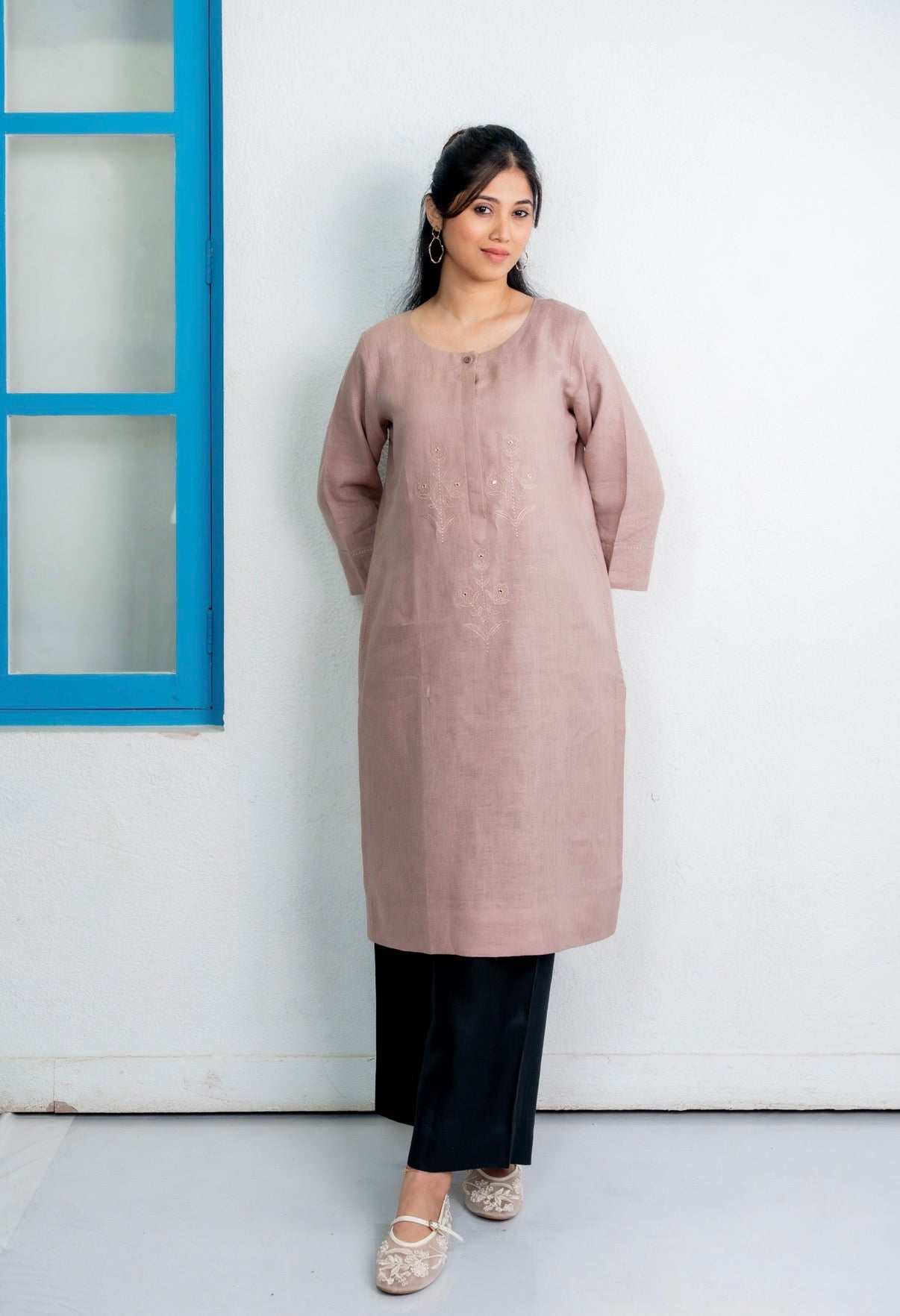 Rose Taupe - Black Linen Pair