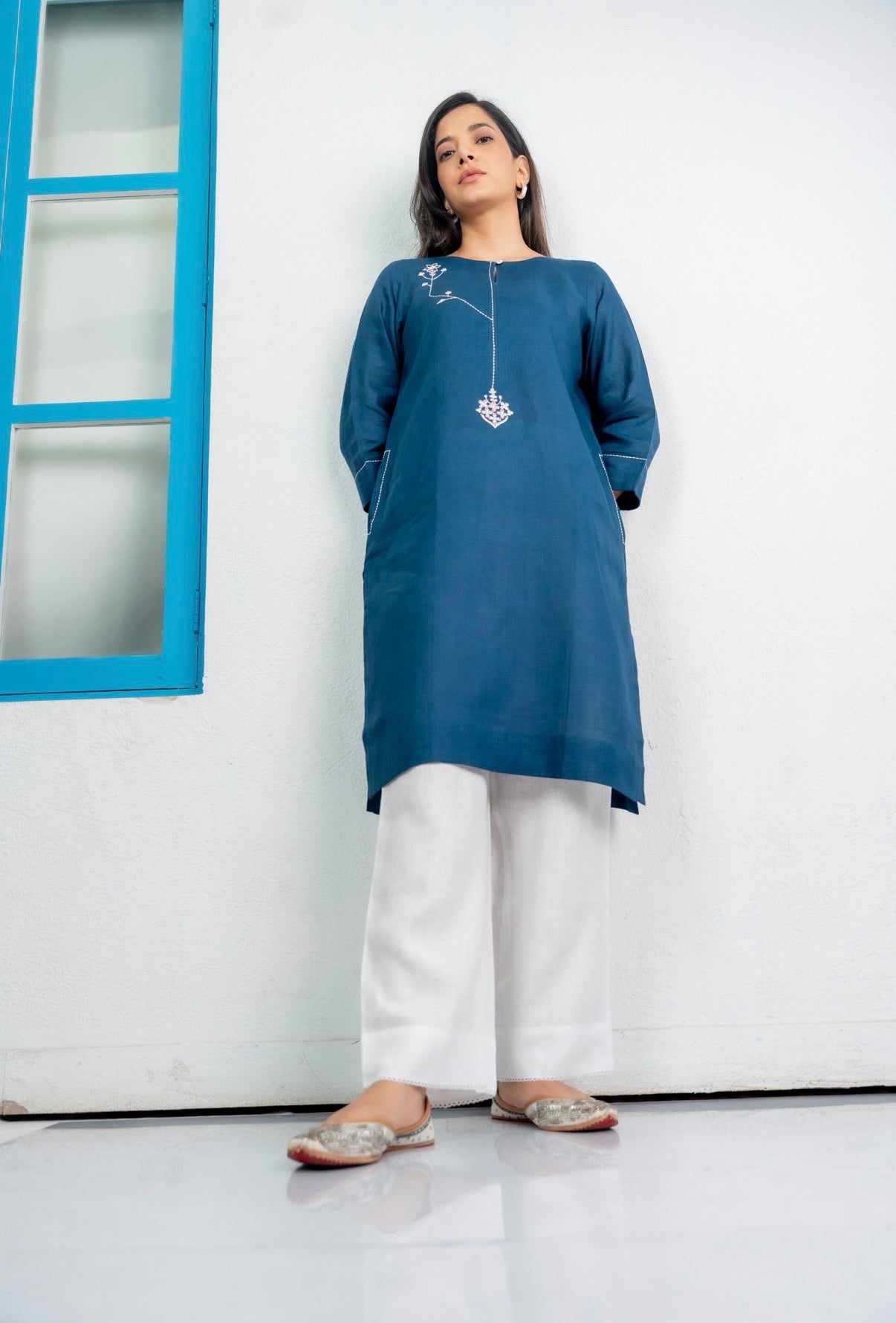 CORNFLOWER BLUE-WHITE PAIR