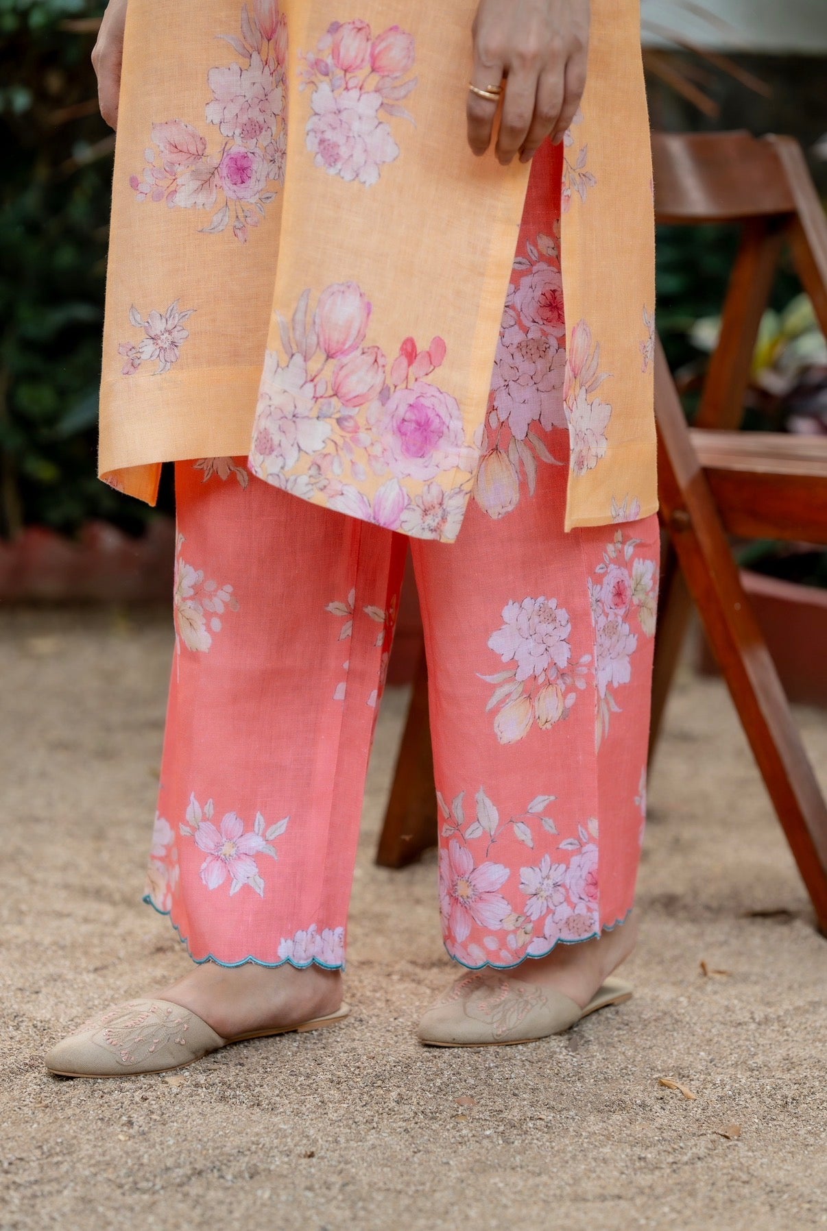 Bright Flower Linen Pair