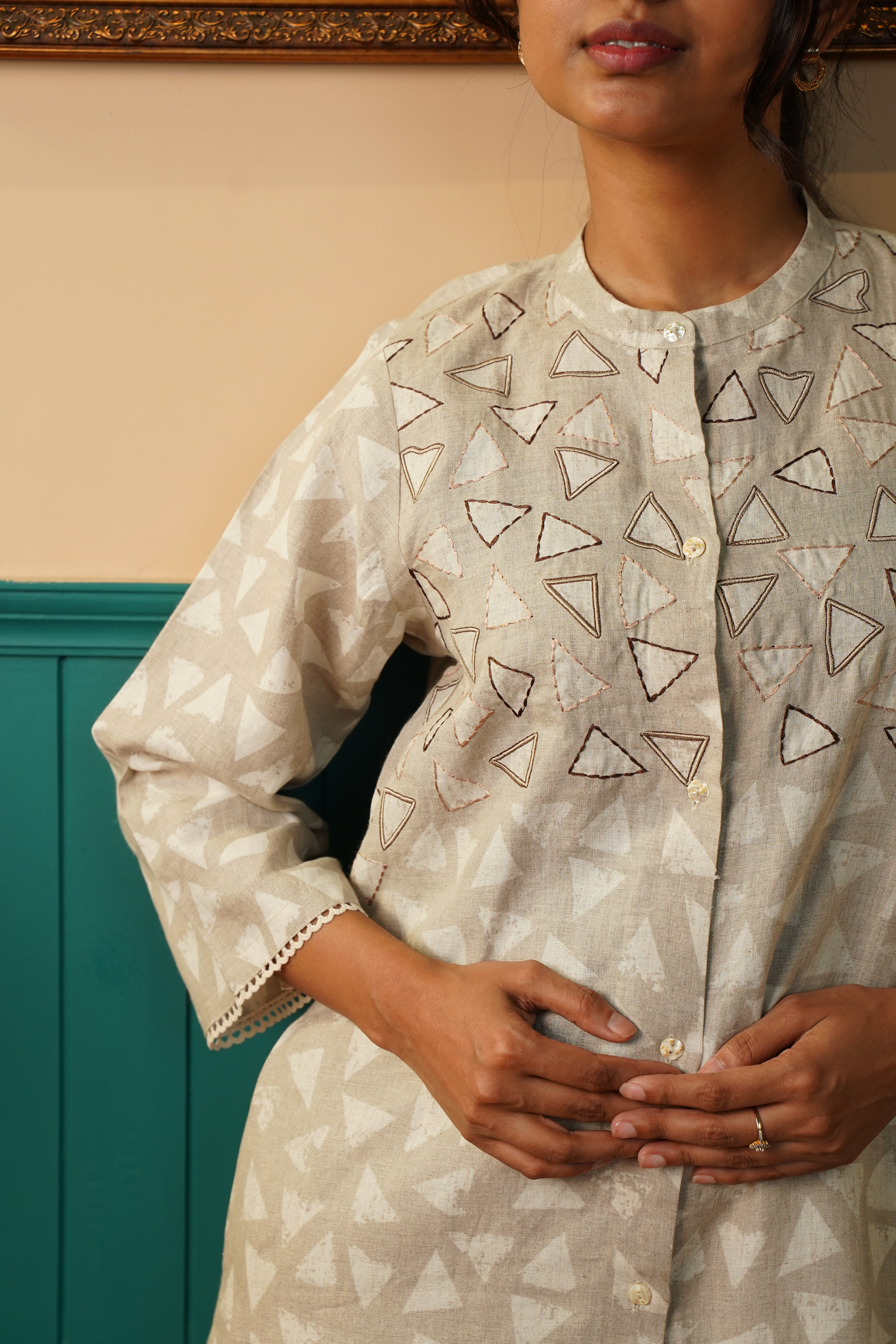 TRIANGLE NATURAL LINEN PAIR