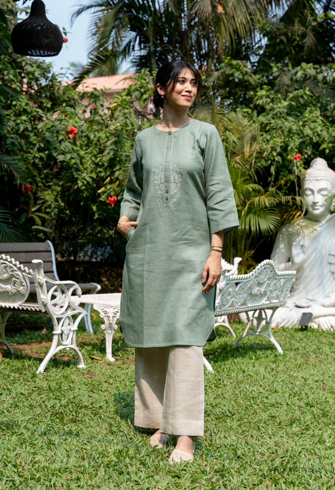 MOSS GREEN LINEN PAIR