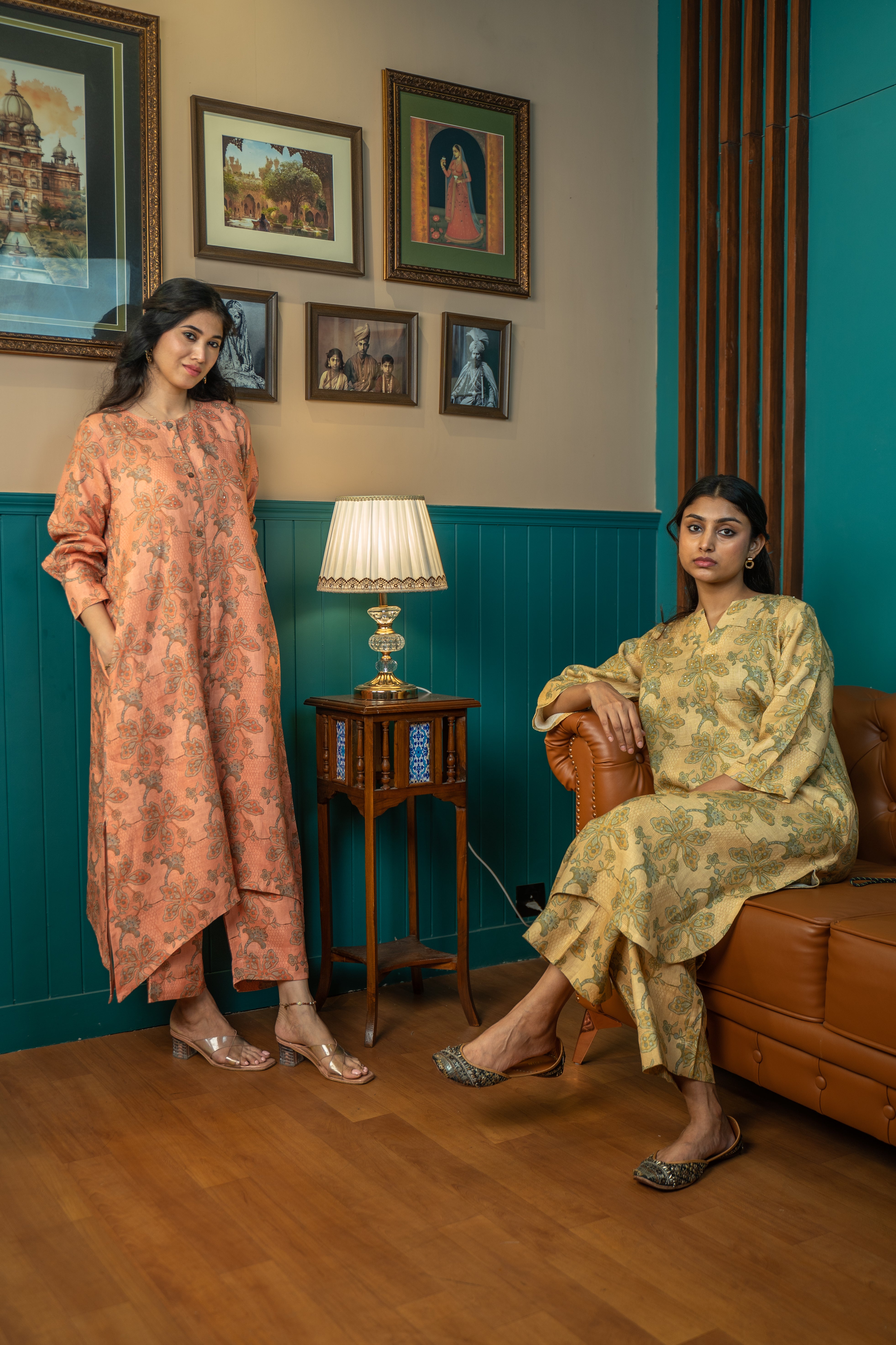 TAN PRINTED LINEN PAIR