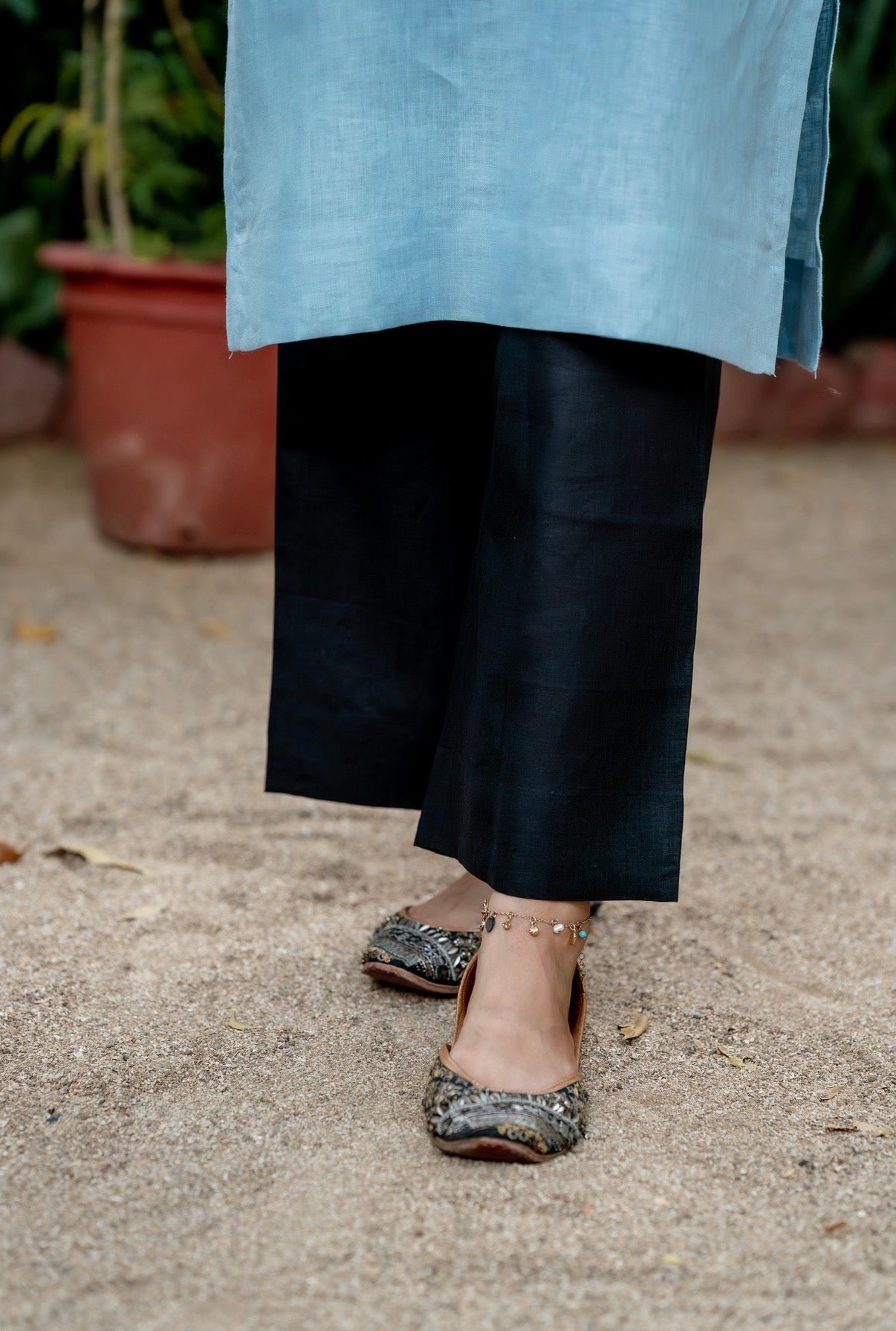 Azure Blue-Black Linen Pair