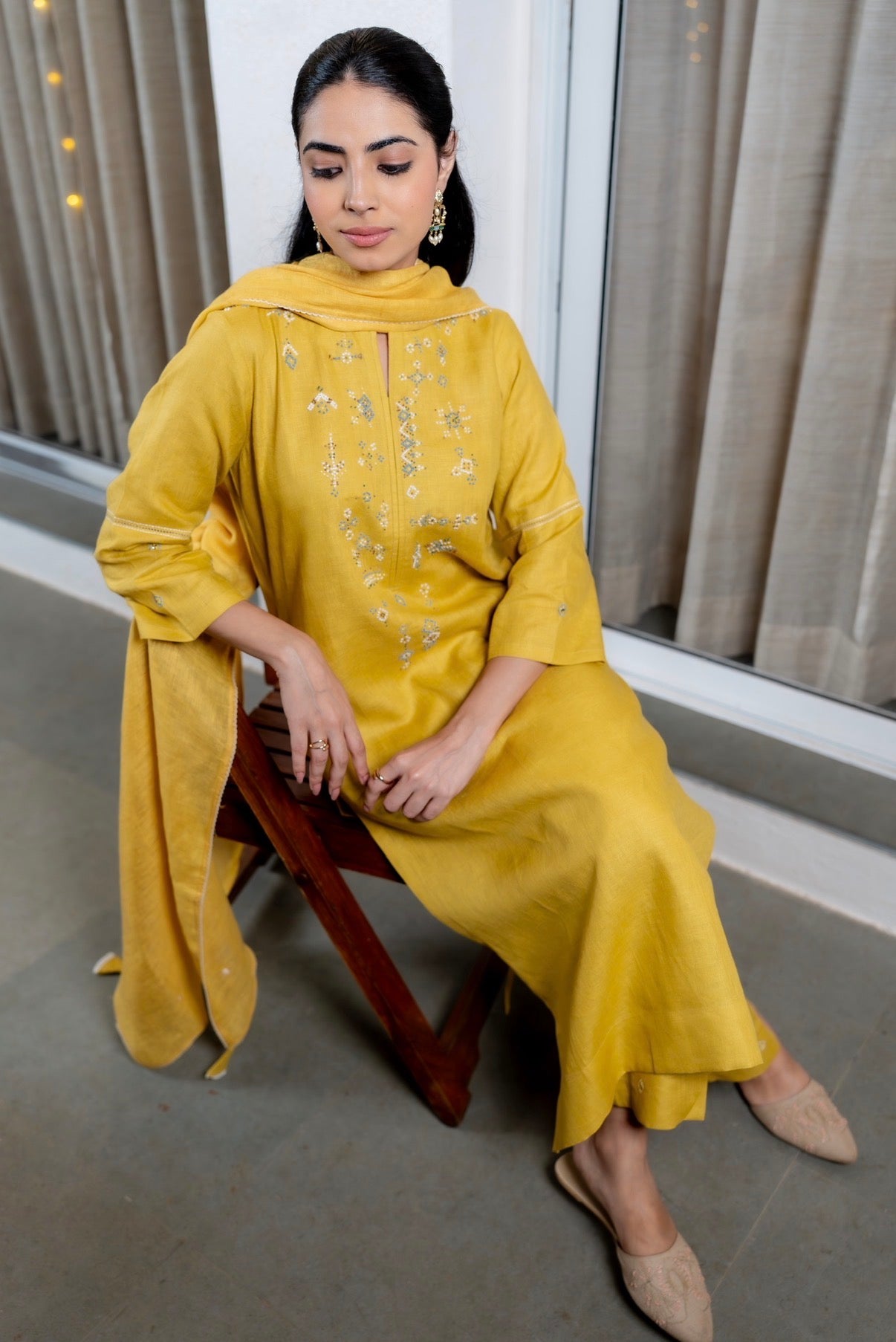 Old Gold Mustard Linen Set