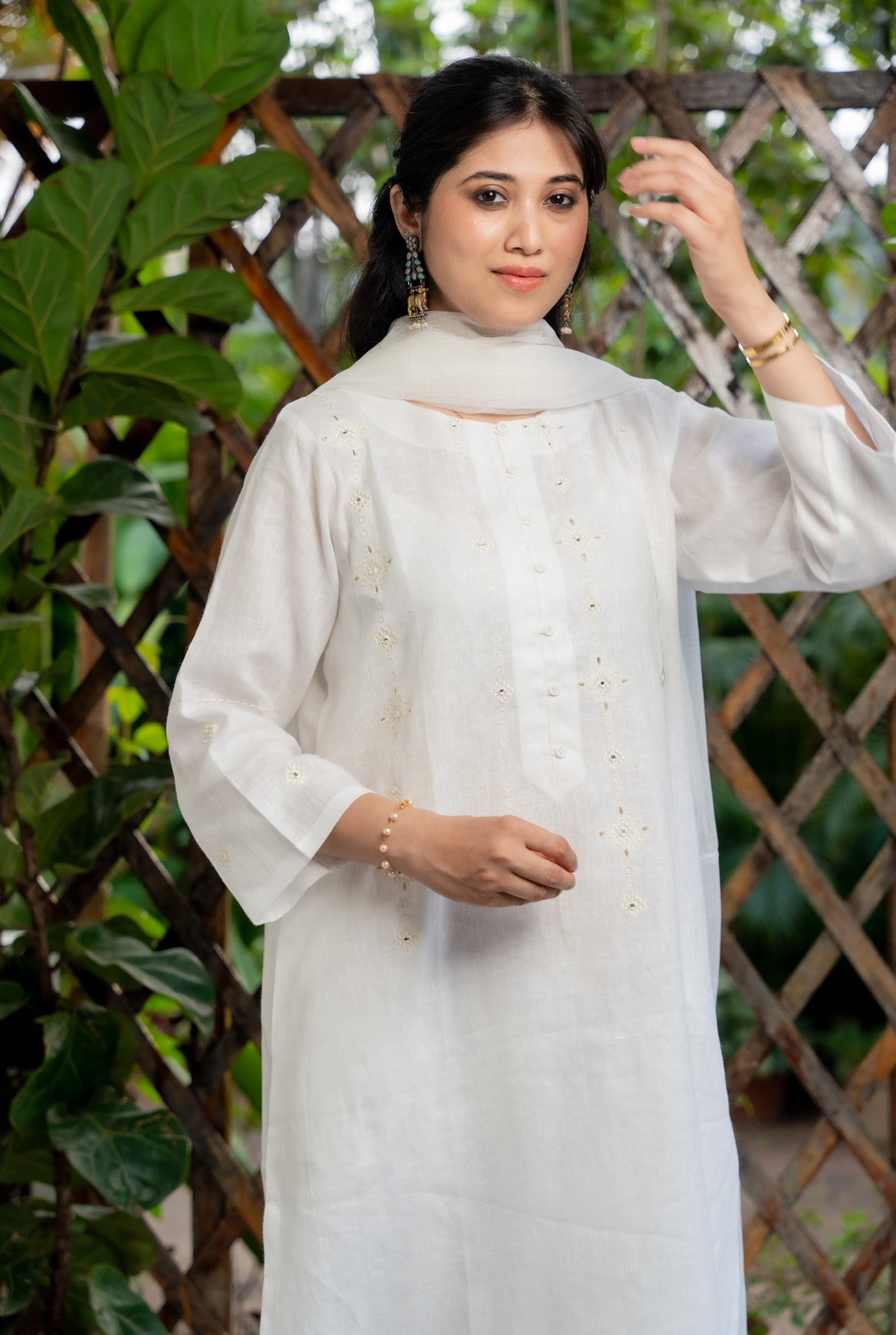 STAR WHITE LINEN SET