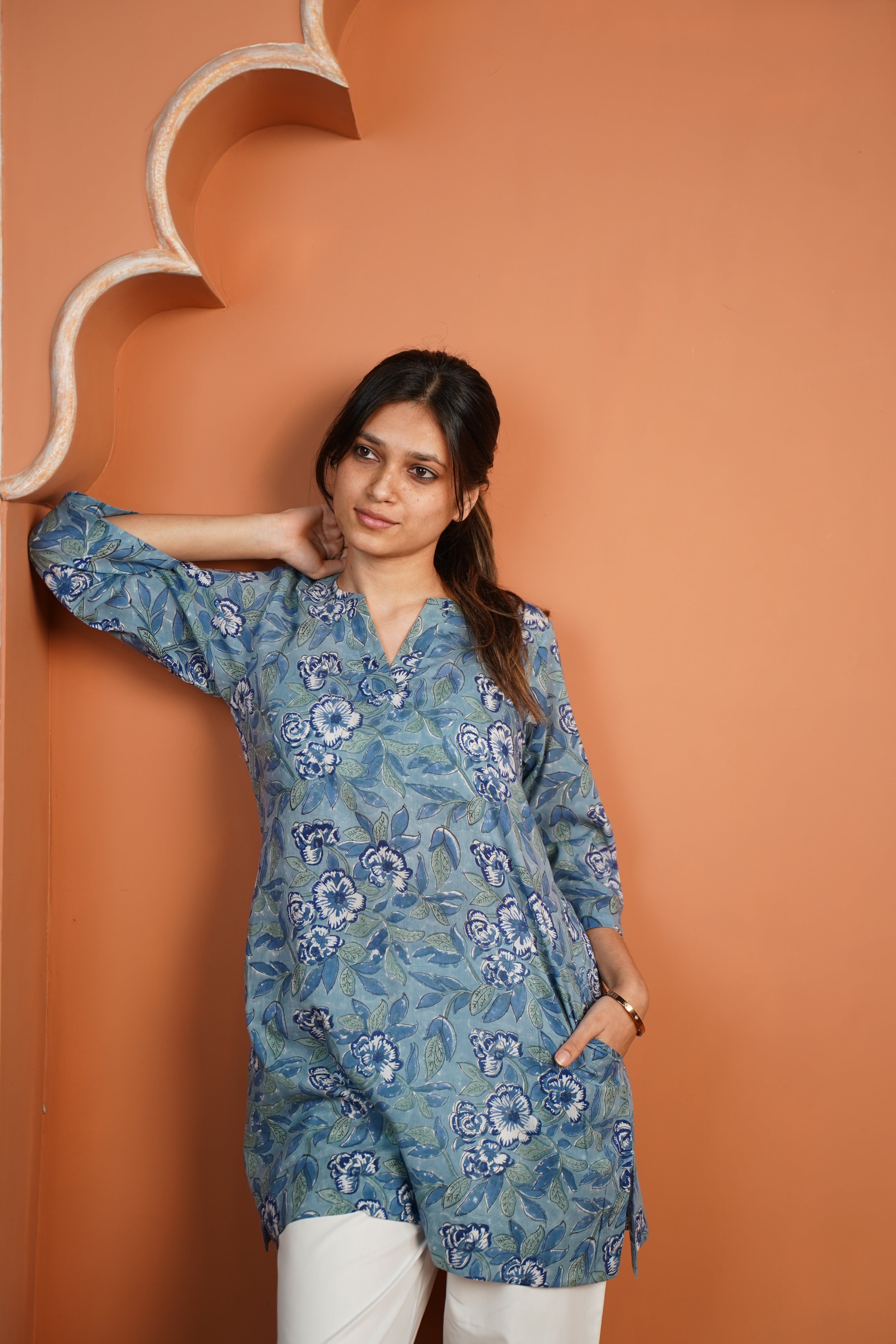 INDIGO BLUE-WHITE COTTON PAIR