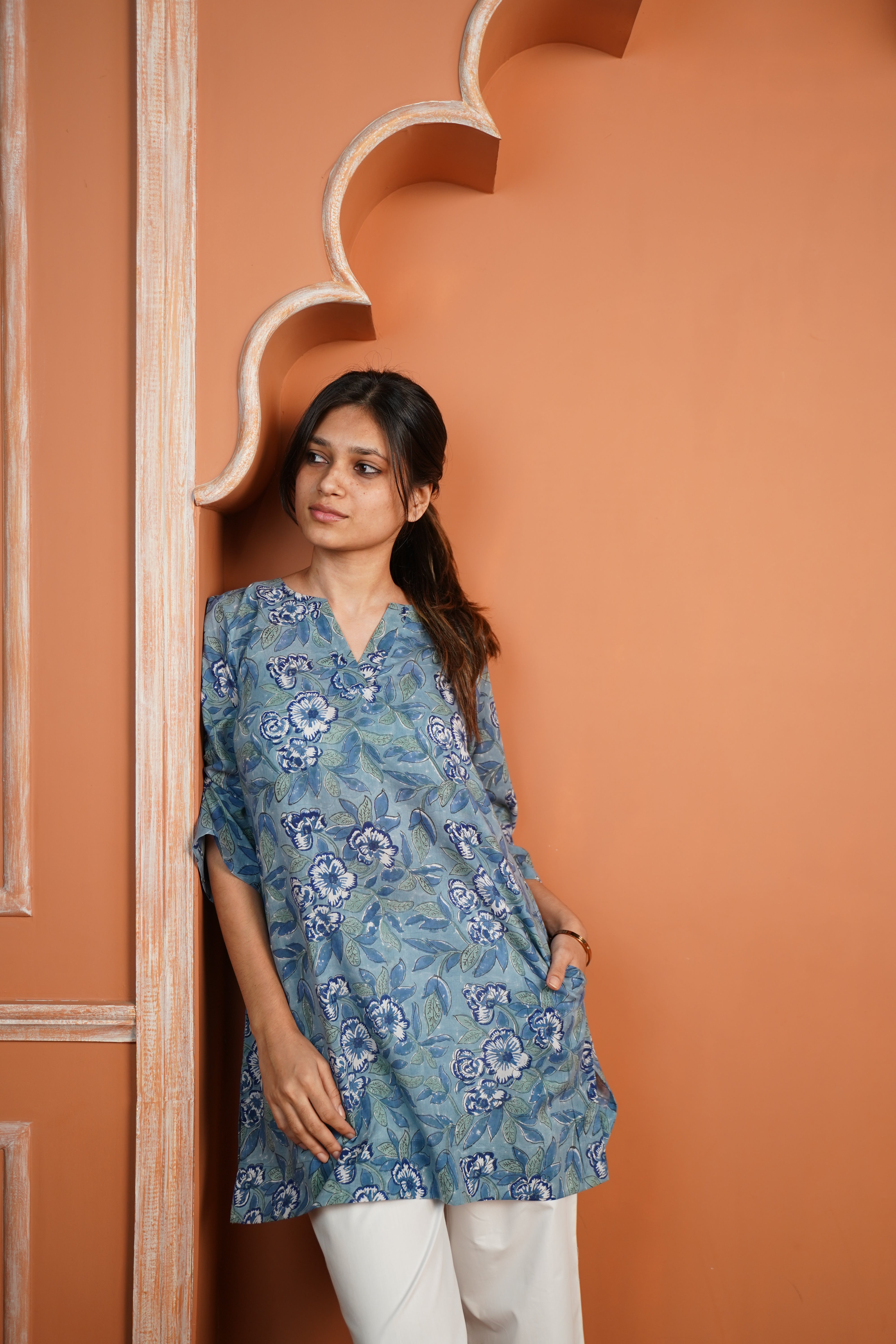 INDIGO BLUE-WHITE COTTON PAIR