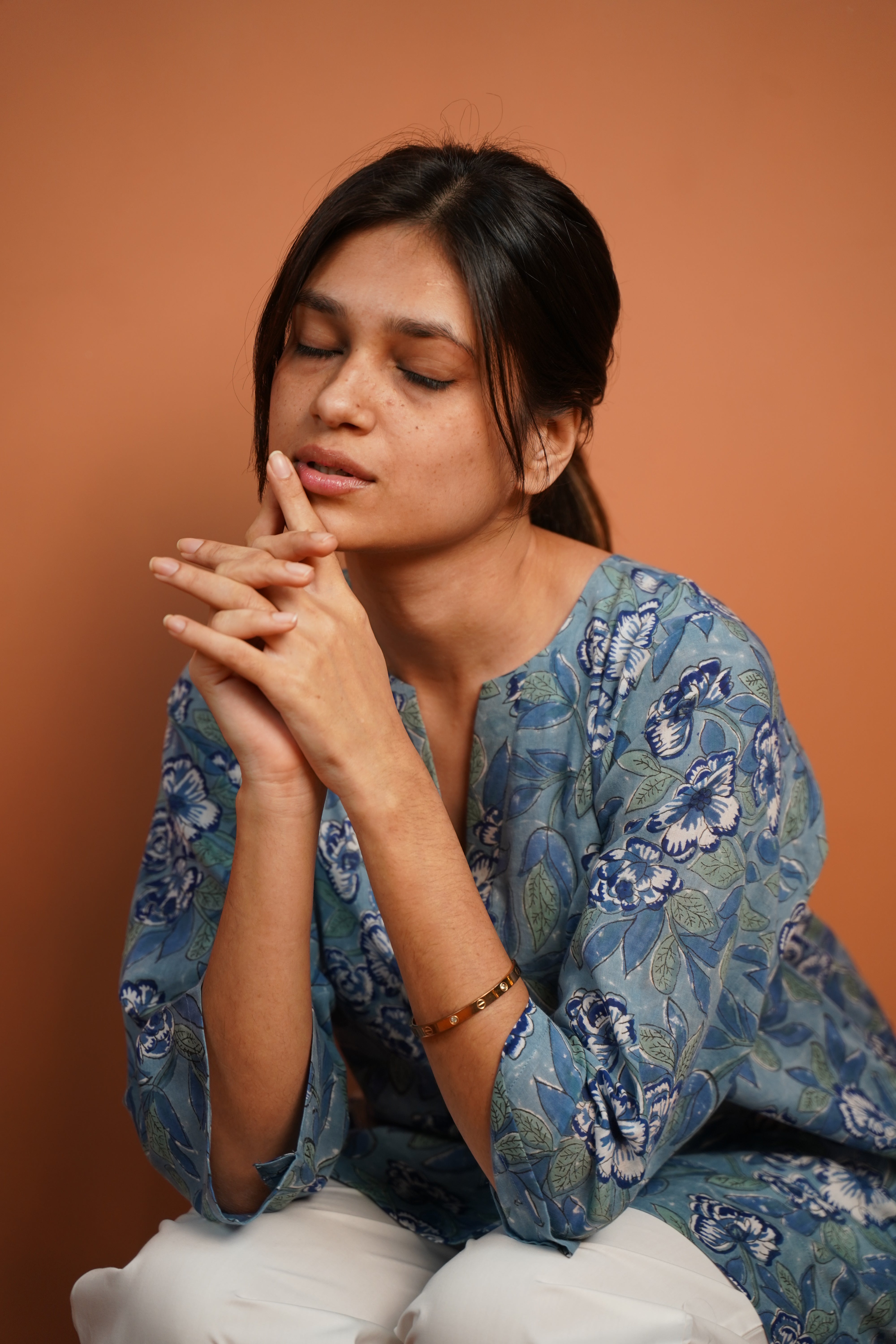 INDIGO BLUE-WHITE COTTON PAIR