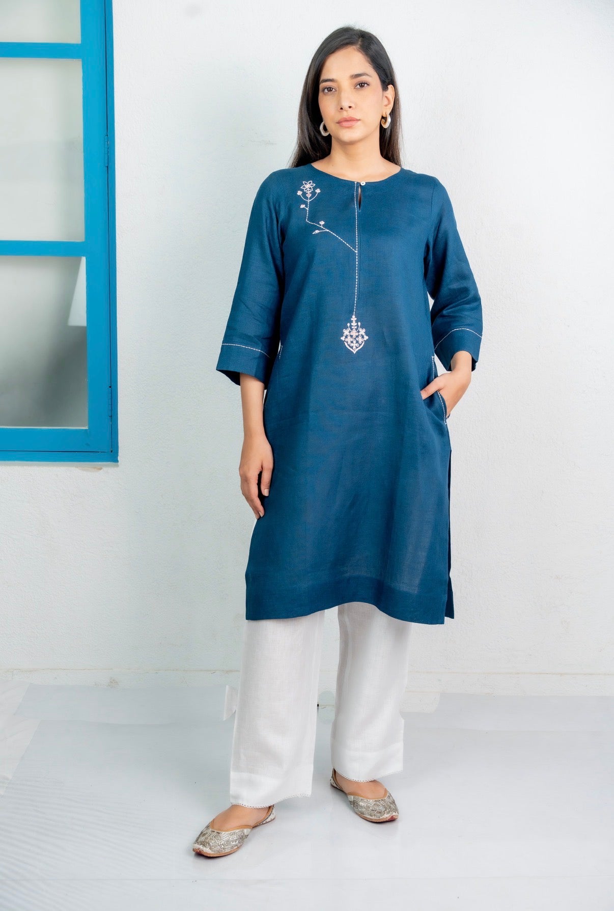 CORNFLOWER BLUE-WHITE PAIR