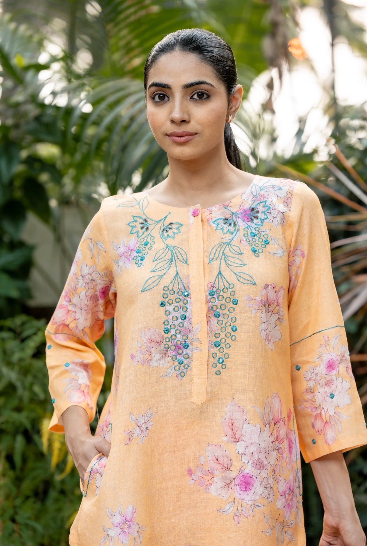 Bright Flower Linen Pair