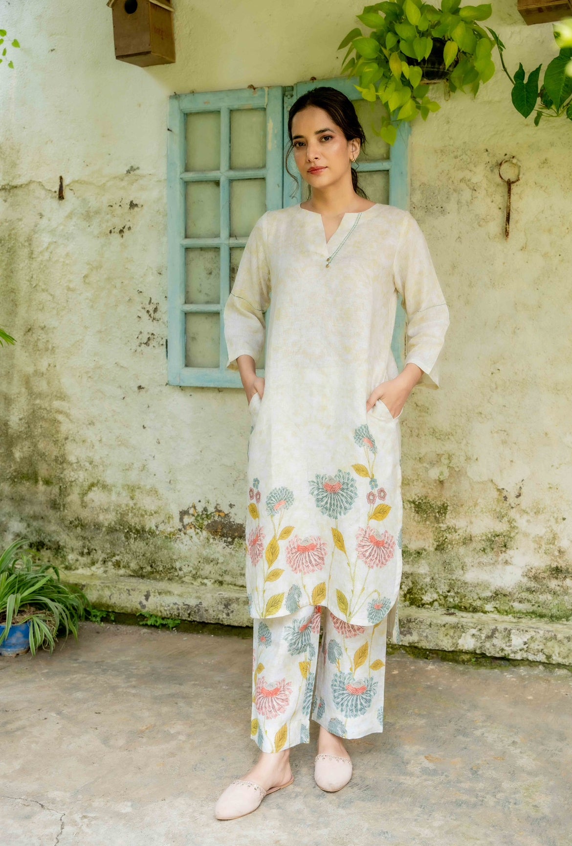 SUMMER FLOWERS LINEN PAIR