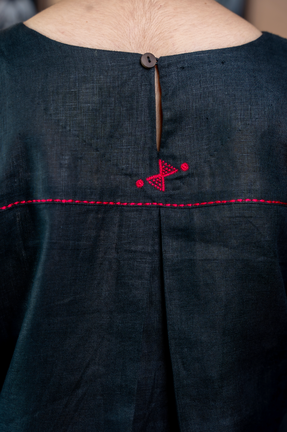 Coal Black Linen Pair