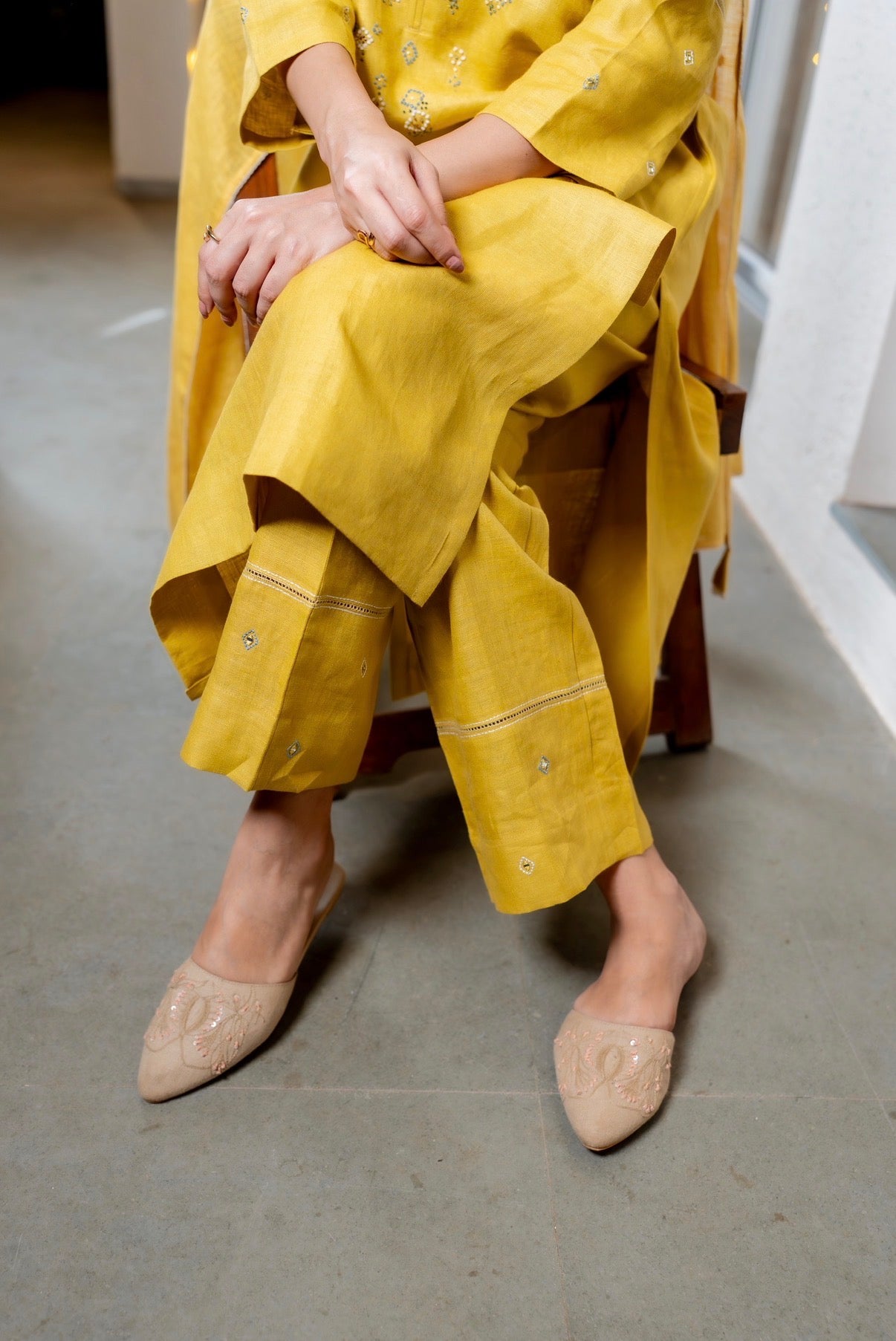 Old Gold Mustard Linen Set