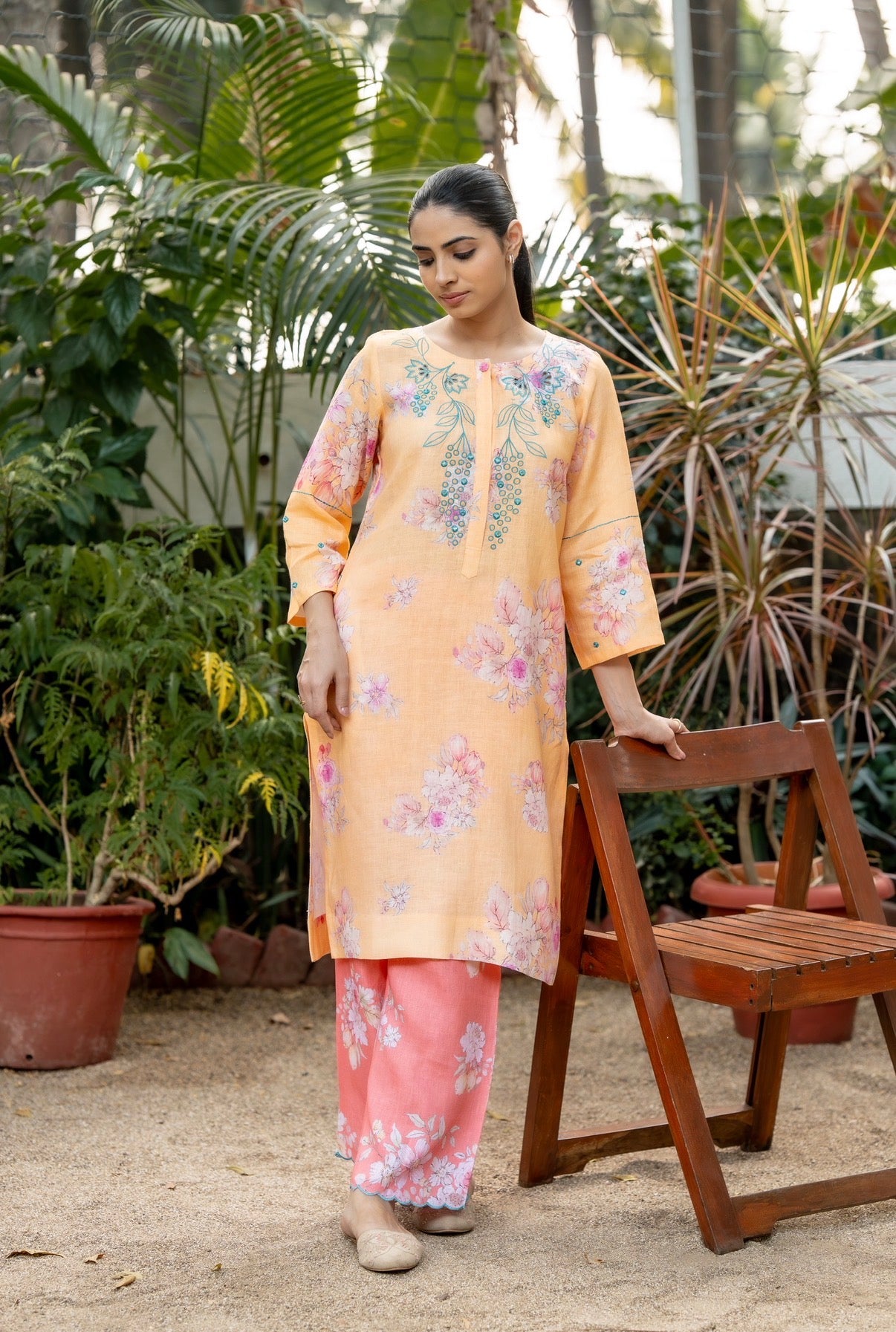 Bright Flower Linen Pair