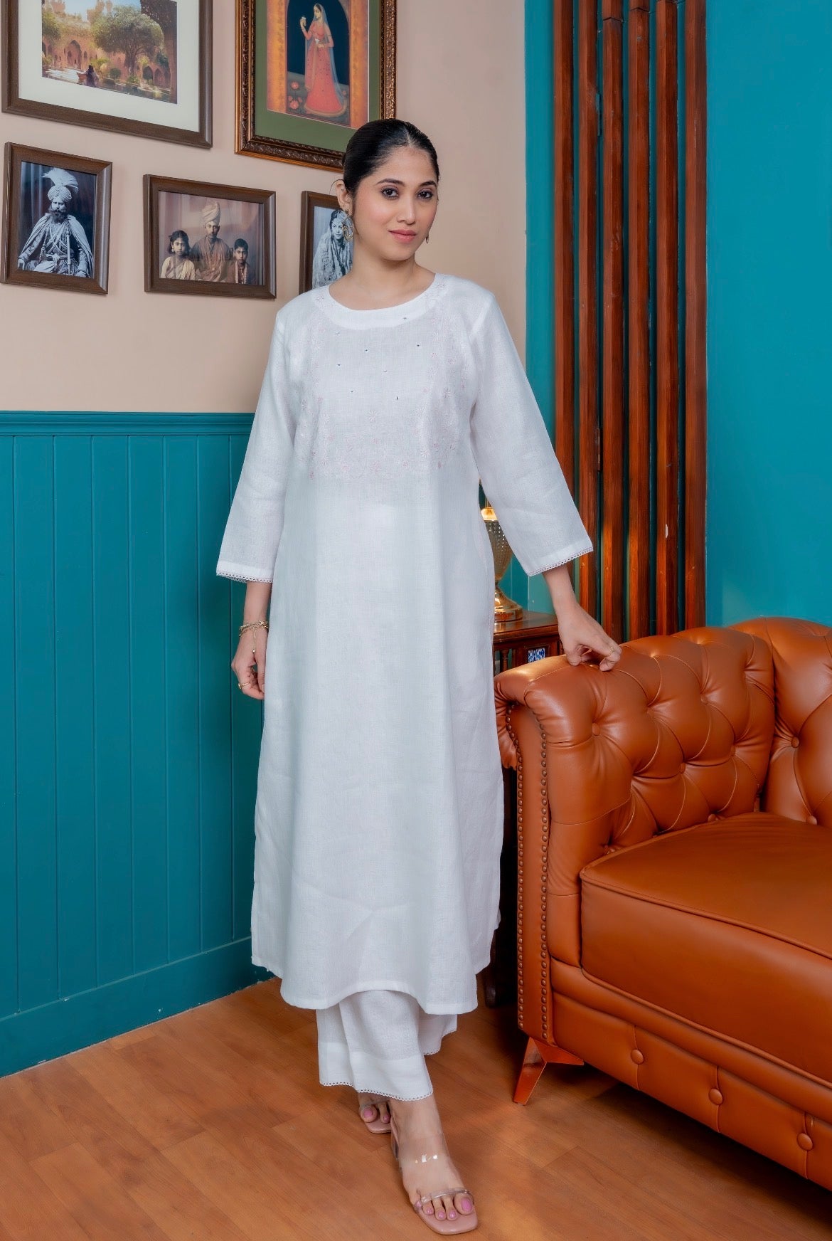 Daisy white Linen Pair