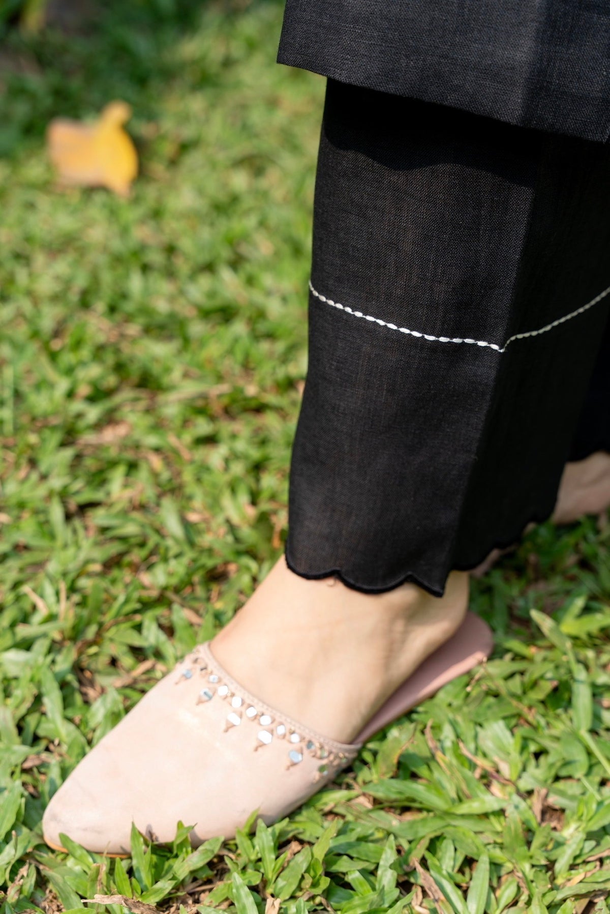 METAL BLACK LINEN PAIR