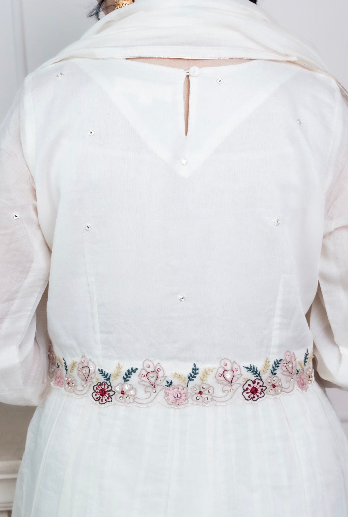 Saphed Chanderi Silk Set