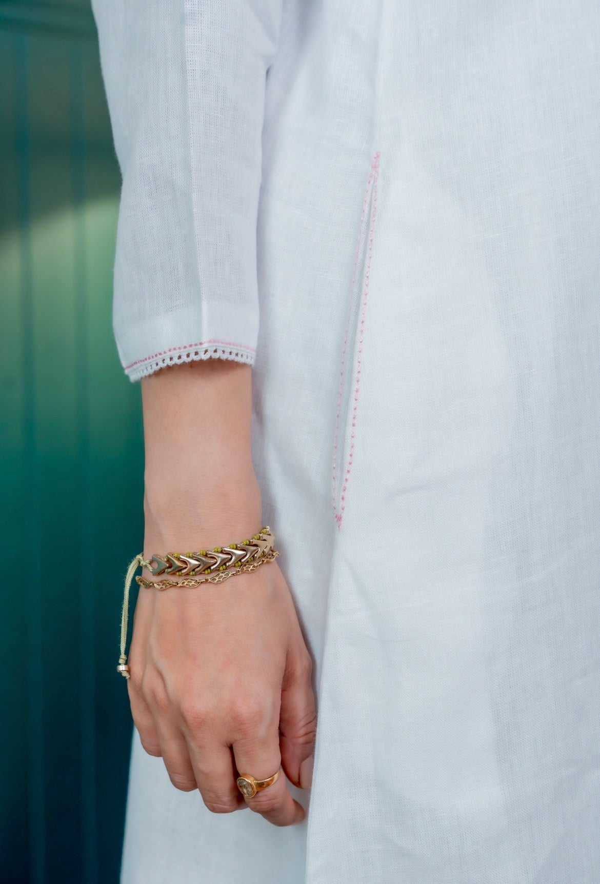 Daisy white Linen Pair