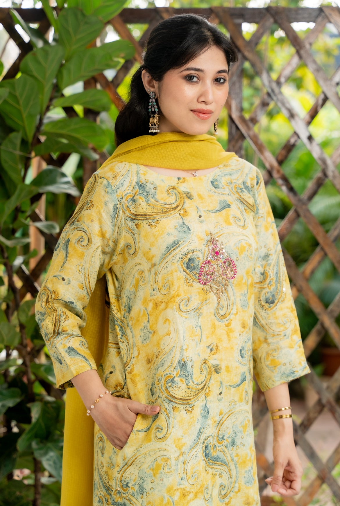 OLD GOLD LINEN SET